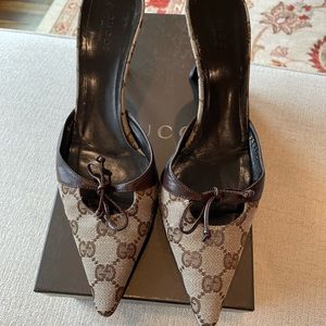 Authentic Gucci Scar Tess S Cuoio Monogram Mule 6 1/2